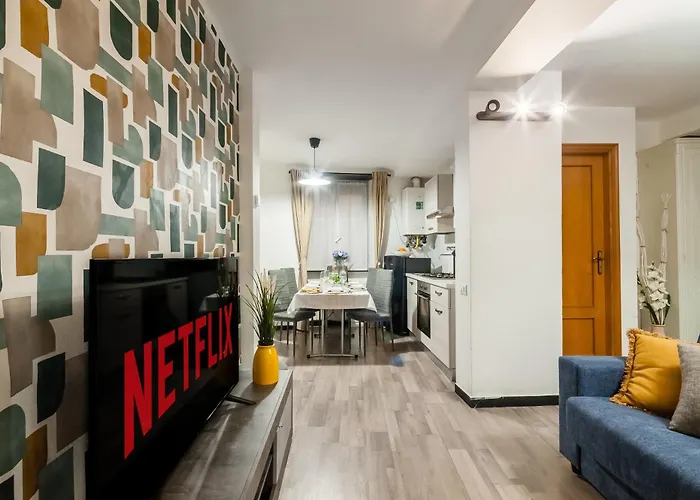 Sauli - Historic Center And Aquarium *